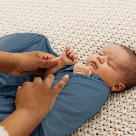 Owlet Dream Sleeper Swaddle Wrap for 0-3 months - Picture 8 of 8